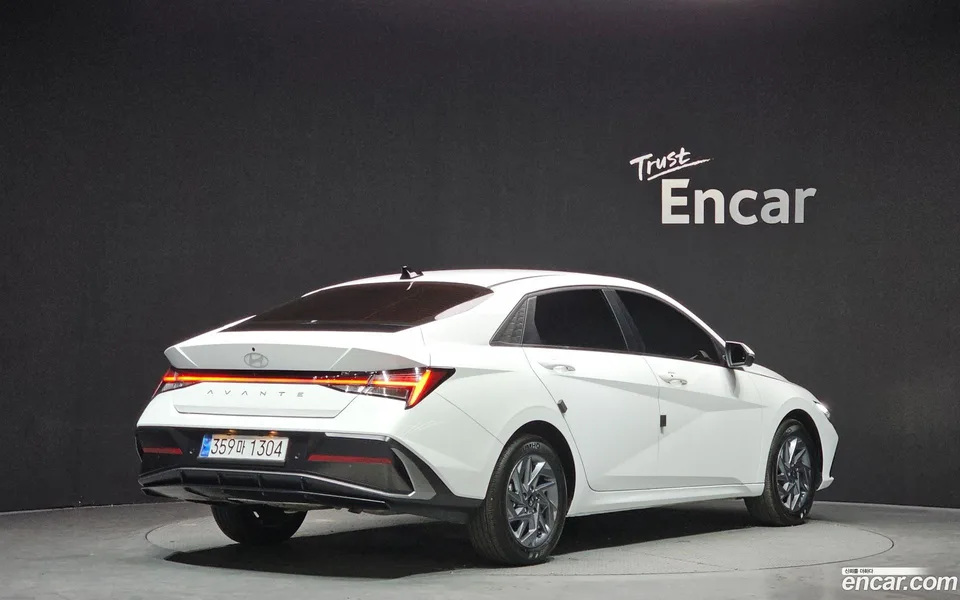 Hyundai Avante CN7 1.6 LPi 2024 — миниатюра 2