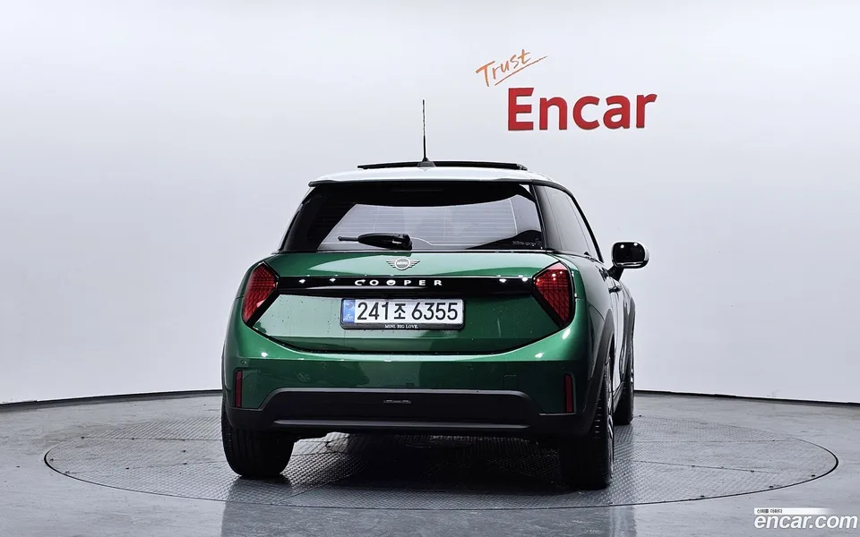 MINI Cooper C 2025 — миниатюра 4