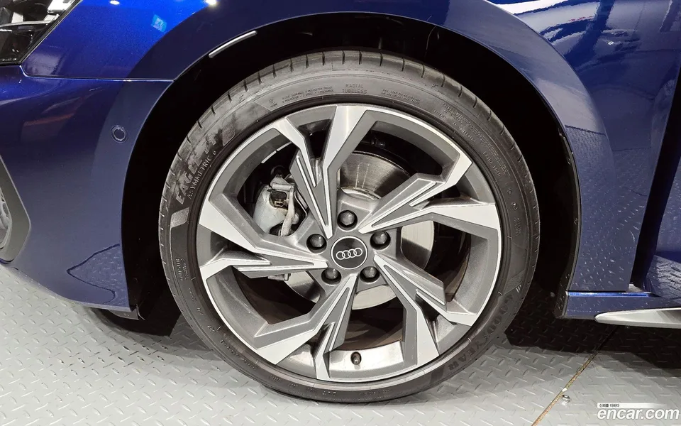 Audi A3 (8Y) 40 TFSI 2025 — миниатюра 5
