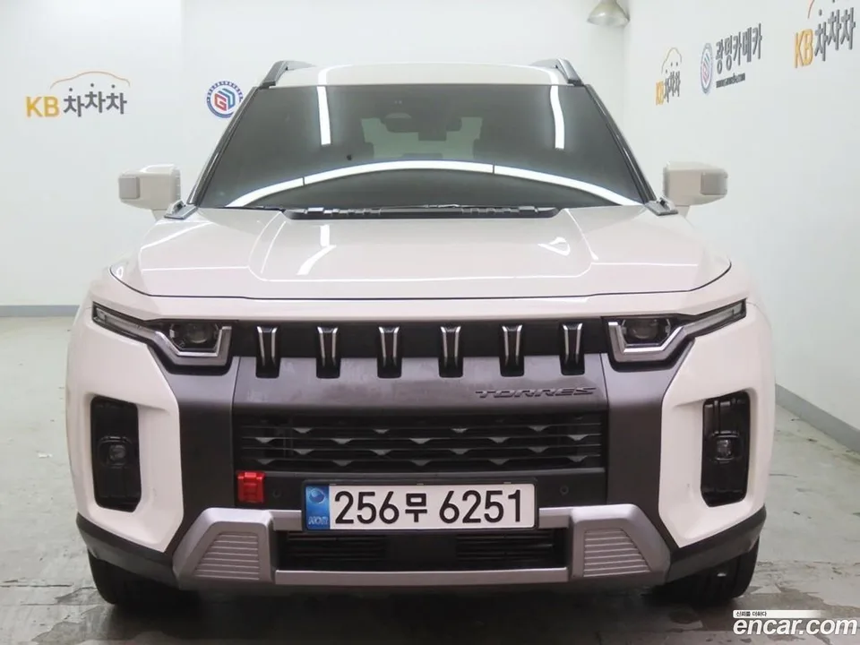 KG Mobility Torres 1.5 2WD 2023 — фото 1, купить с доставкой в Москву