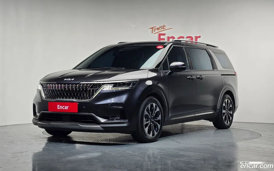 Kia Carnival 7 2022 — фото 1, купить с доставкой в Москву