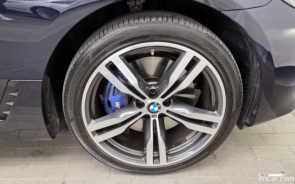 BMW 6 Series GT 630i xDrive M 2022 — миниатюра 5