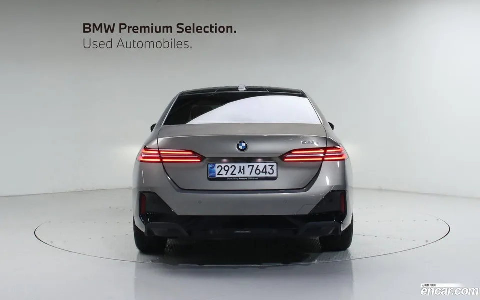 BMW 5 Series 523d M 2025 — миниатюра 3