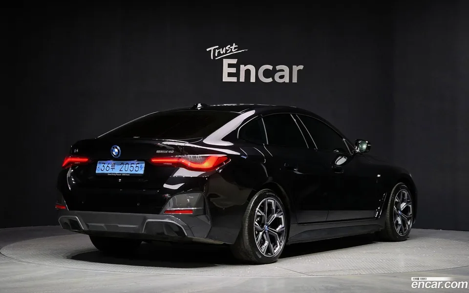 BMW i4 eDrive40 M 2023 — миниатюра 2