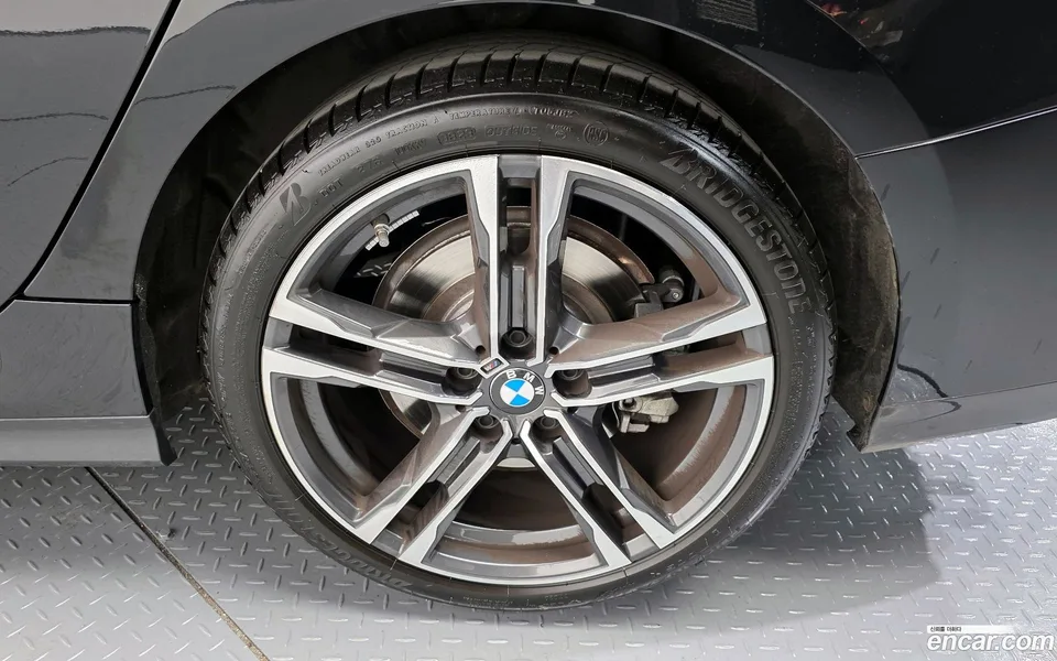 BMW 2 Series Gran Coupe 220i M 2024 — миниатюра 5