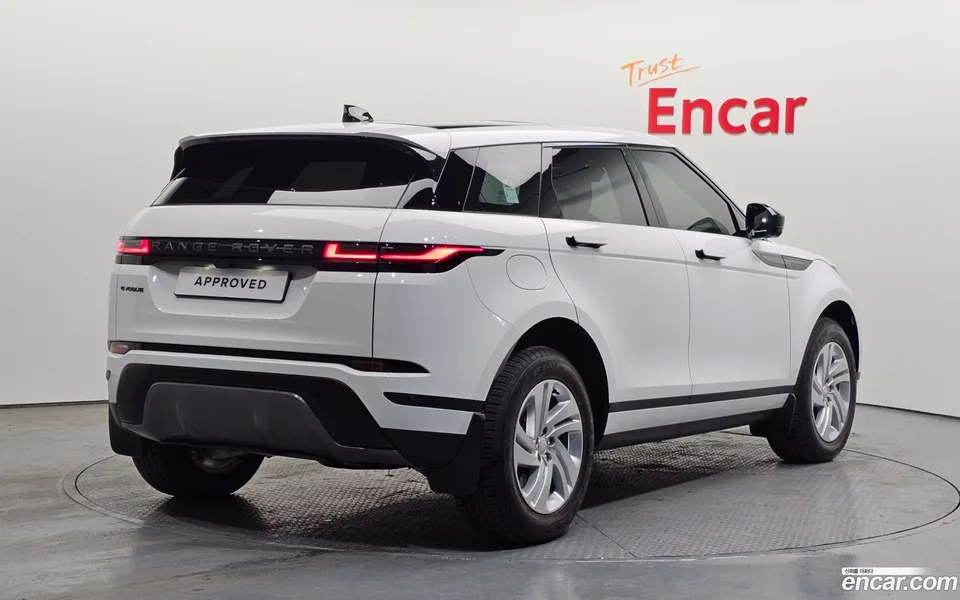 Land Rover Range Rover Evoque P250 S 2025 — миниатюра 2