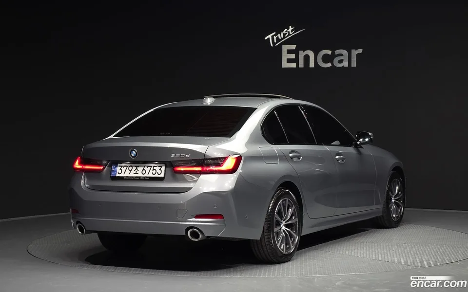 BMW 3 Series 320d 2023 — миниатюра 2