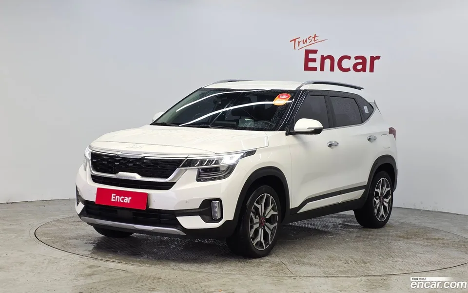 Kia Seltos 1.6 2WD 2022 — фото 1, купить с доставкой в Москву