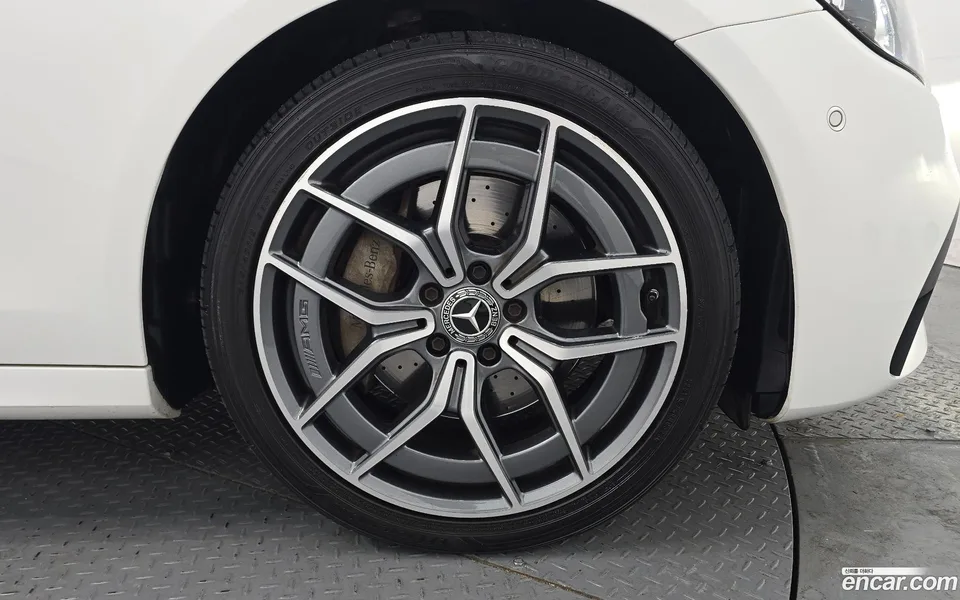 Mercedes-Benz E-Class E220d 4MATIC AMG Line 2022 — миниатюра 5