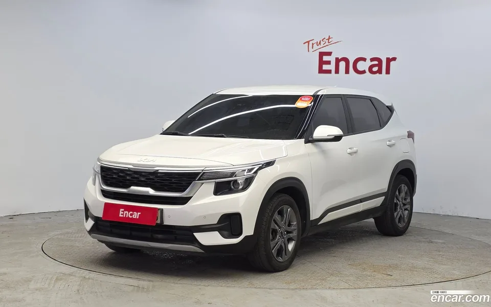 Kia Seltos 1.6 2WD 2022 — фото 1, купить с доставкой в Москву