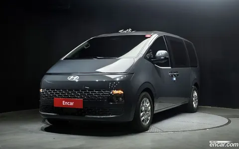 Hyundai Staria 2025 купить в Москве