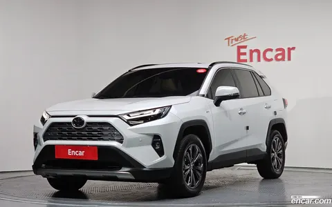 Toyota RAV4 2025 купить в Москве