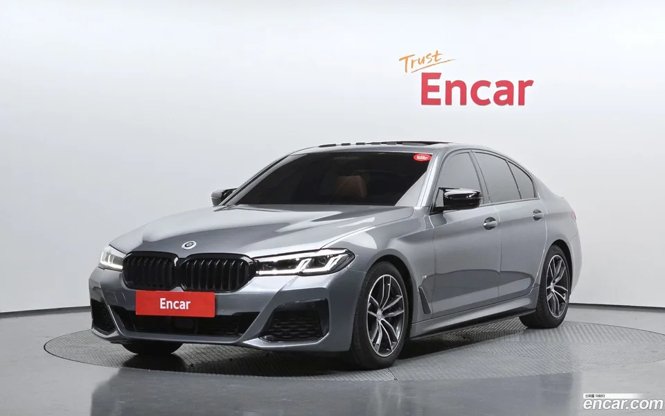 BMW 5 Series 520i M 2022 — фото 1, купить с доставкой в Москву