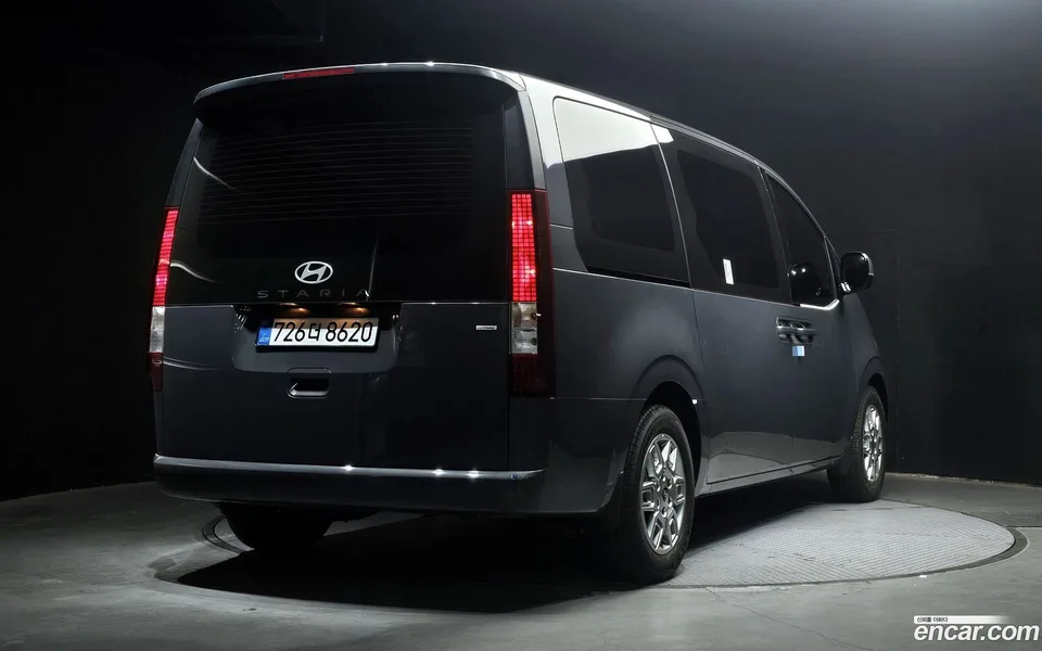 Hyundai Staria 4WD 11 2025 — миниатюра 2