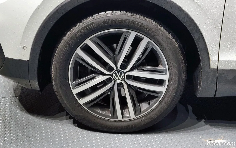 Volkswagen Tiguan 2.0 TDI 2023 — миниатюра 5
