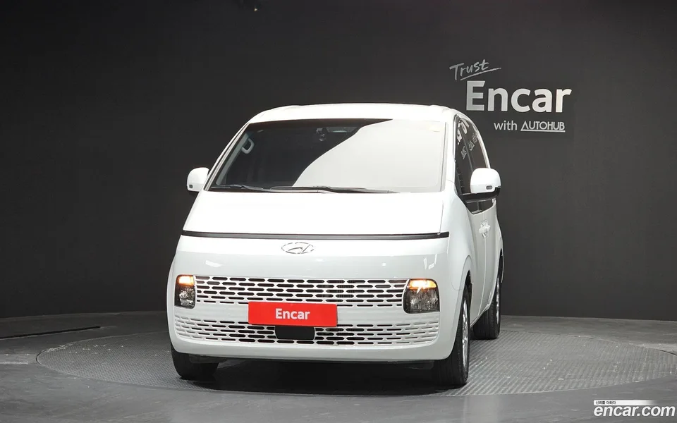 Hyundai Staria 5 2022 — миниатюра 3