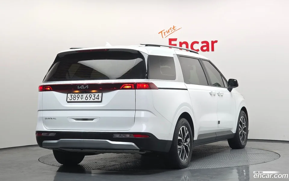 Kia Carnival 9 2023 — миниатюра 2