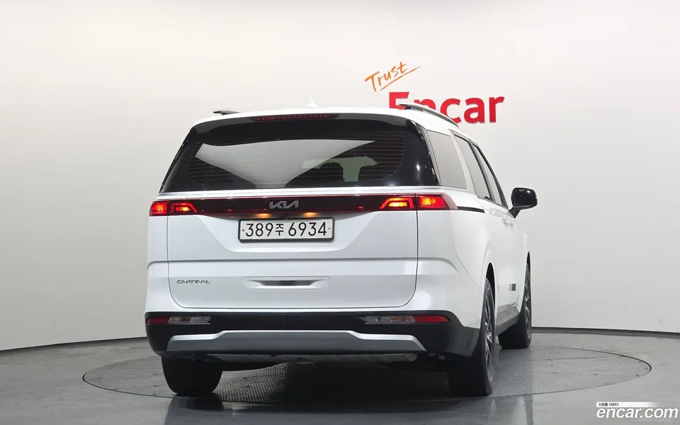 Kia Carnival 9 2023 — миниатюра 4