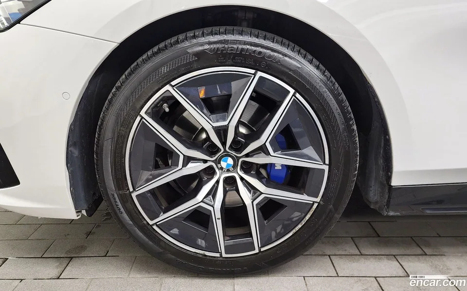 BMW 5 Series 523d M 2025 — миниатюра 5