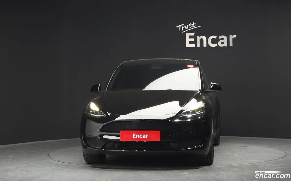 Tesla Model Y RWD 2023 — миниатюра 3