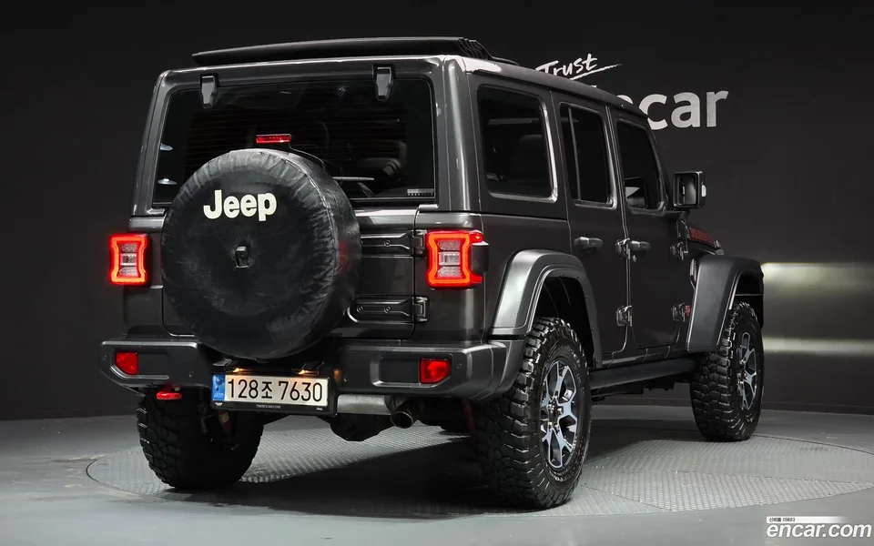 Jeep Wrangler 2.0 4 2022 — миниатюра 2
