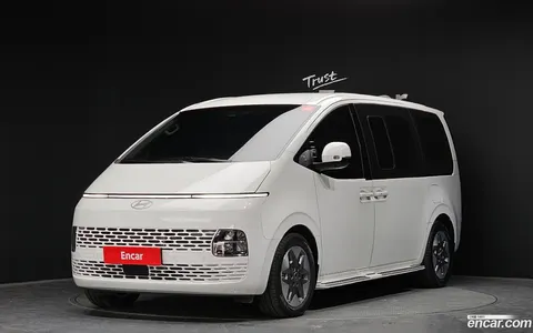 Hyundai Staria 2025 купить в Москве