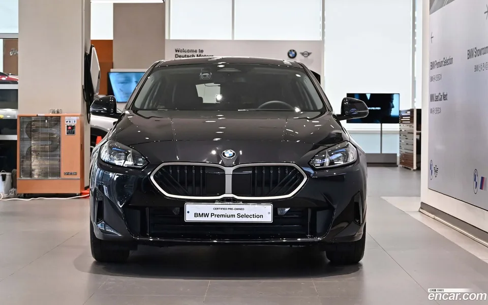 BMW 1 Series 120 2025 — миниатюра 3