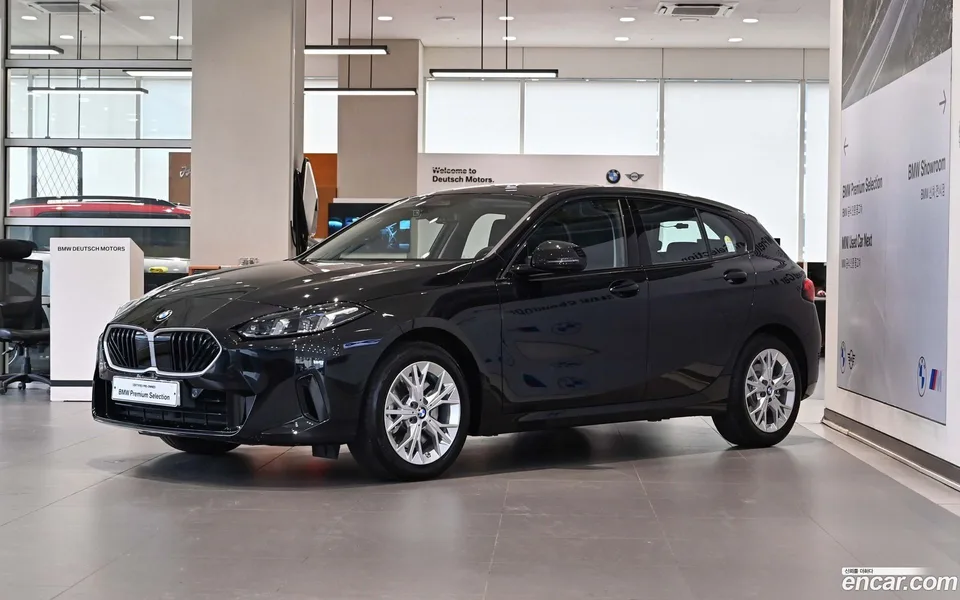 BMW 1 Series 120 2025 — фото 1, купить с доставкой в Москву