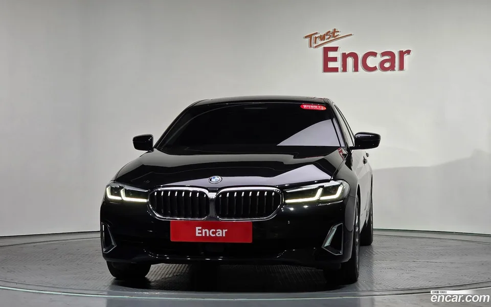 BMW 5 Series 520i 2022 — миниатюра 3