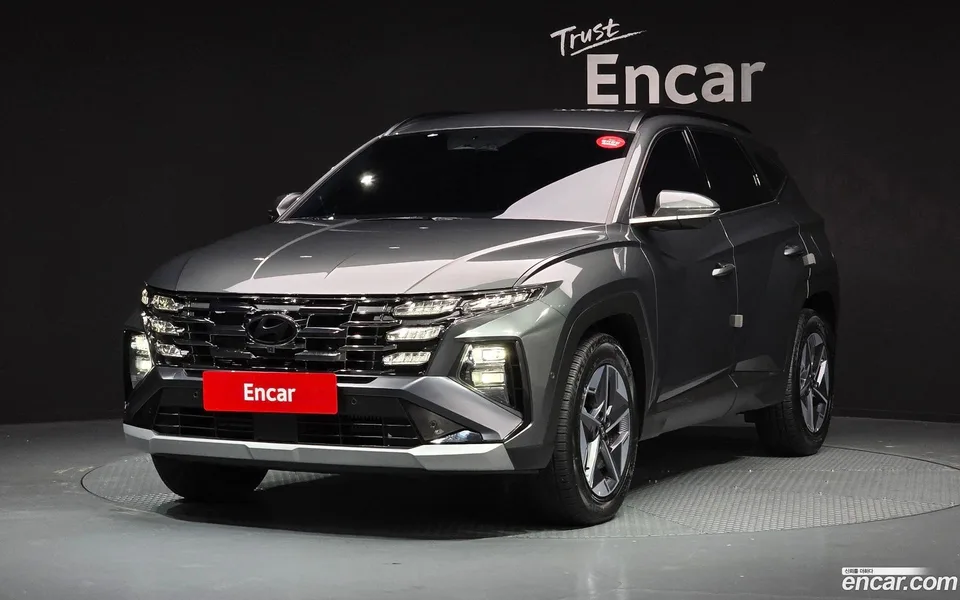 Hyundai Tucson Hybrid NX4 HEV 1.6 2WD 2025 — фото 1, купить с доставкой в Москву