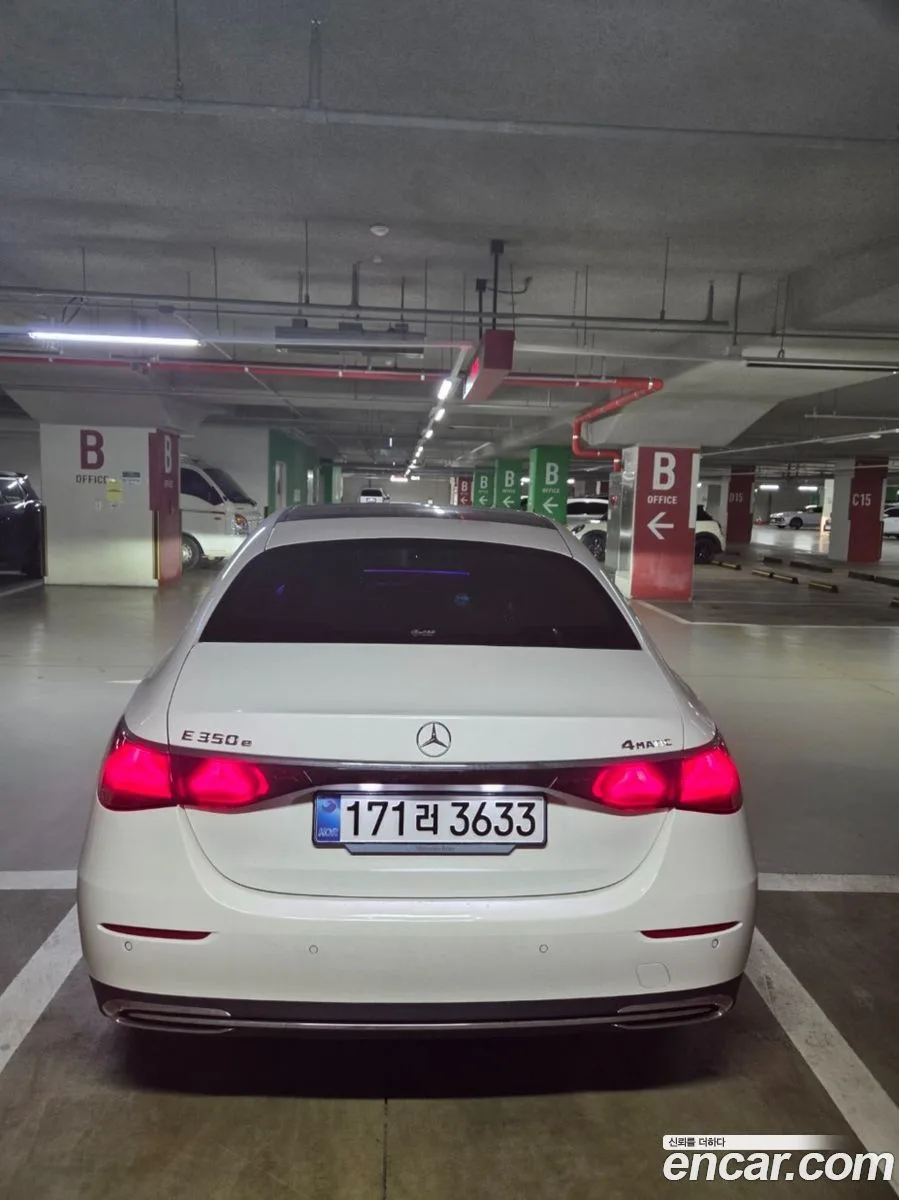Mercedes-Benz E-Class E350e 4MATIC 2025 — миниатюра 4