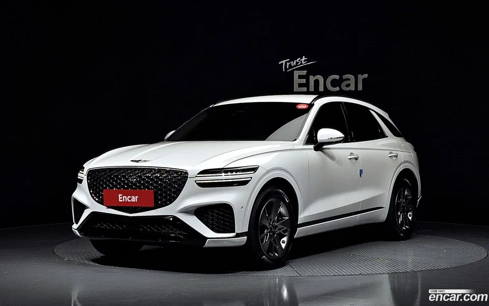 Genesis GV70 2.5T 2WD 2022 — фото 1, купить с доставкой в Москву