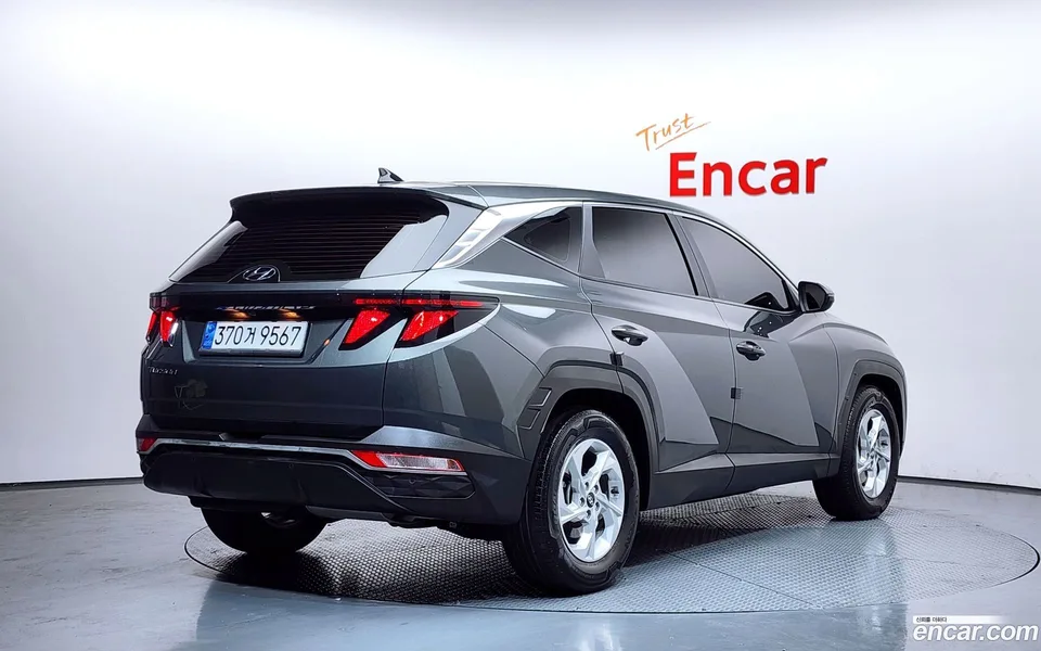 Hyundai Tucson 2.0 2WD 2022 — миниатюра 2