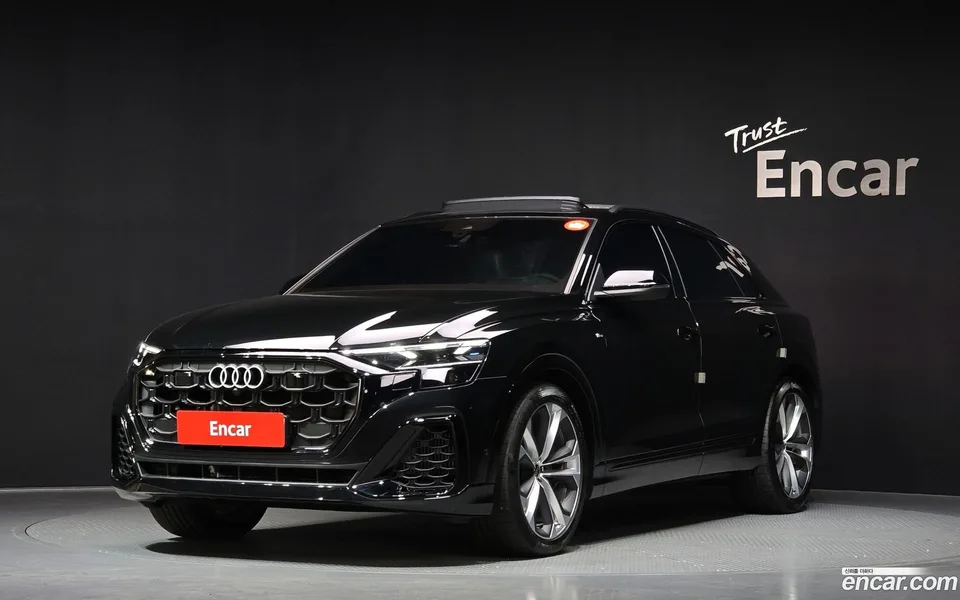Audi Q8 (4M) 55 TFSI 2025 — фото 1, купить с доставкой в Москву