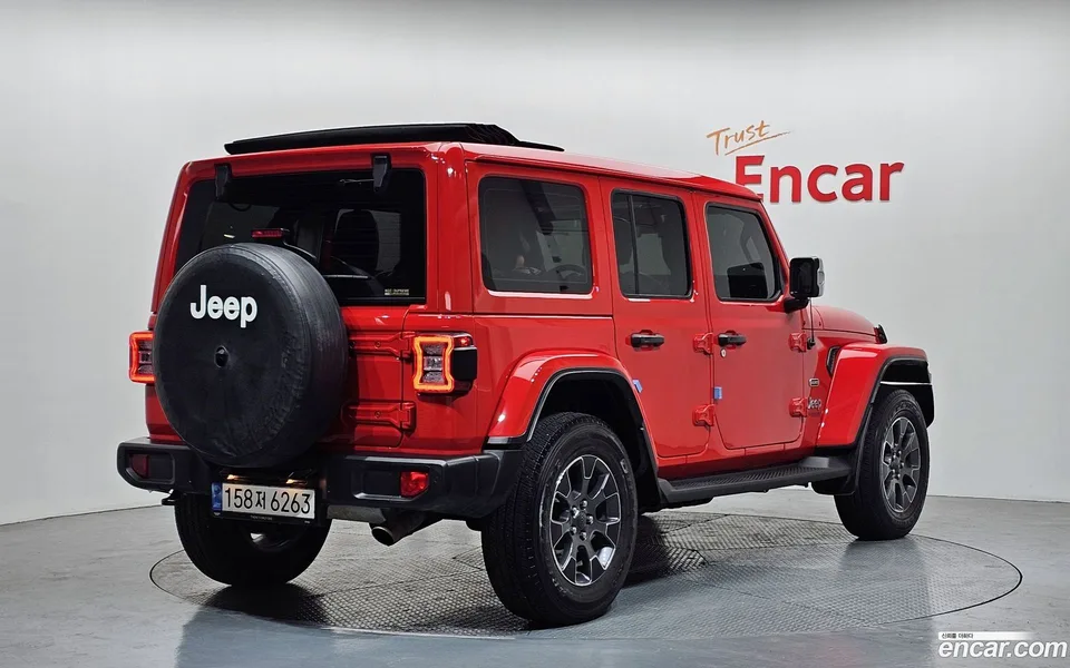 Jeep Wrangler 2.0 4 2022 — миниатюра 2