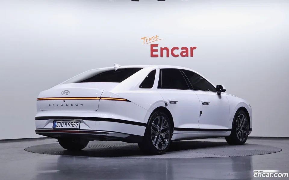 Hyundai Grandeur Hybrid 2024 — миниатюра 2