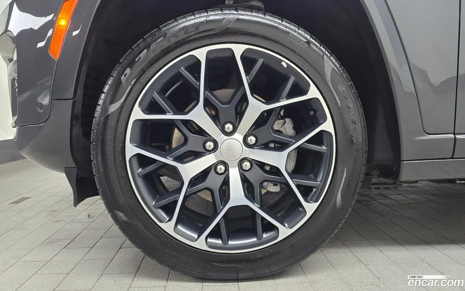 Jeep Grand Cherokee 4xe 2023 — миниатюра 5