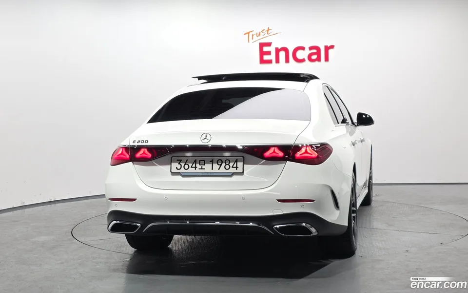 Mercedes-Benz E-Class E200 AMG Line 2025 — миниатюра 4