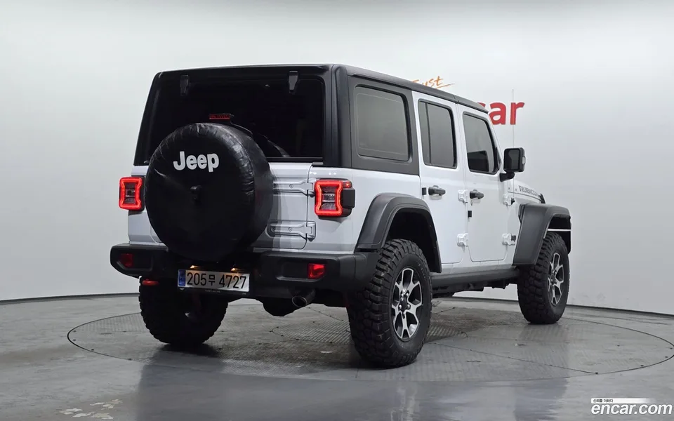 Jeep Wrangler 2.0 4 2023 — миниатюра 2