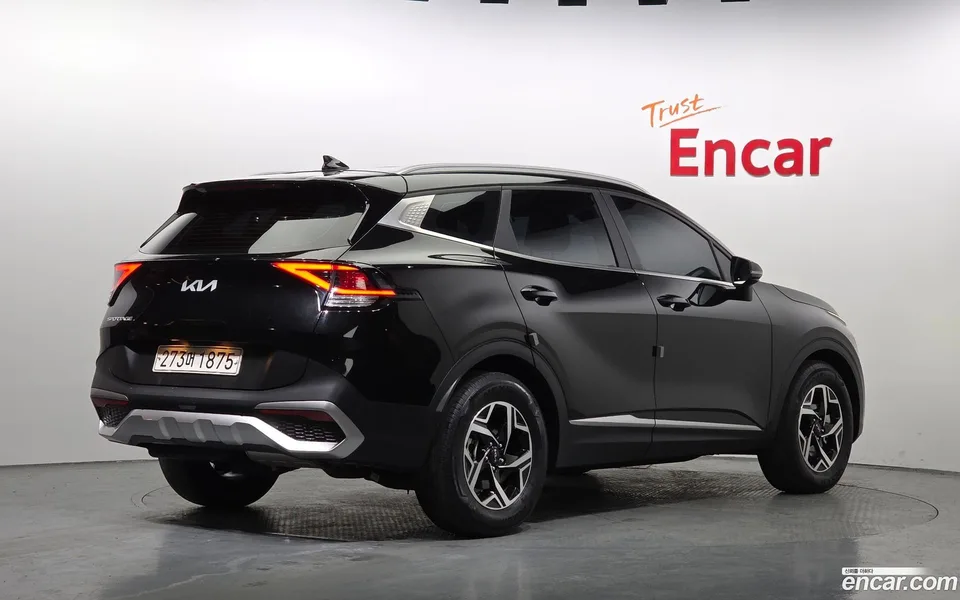 Kia Sportage 2.0 2WD 2022 — миниатюра 2