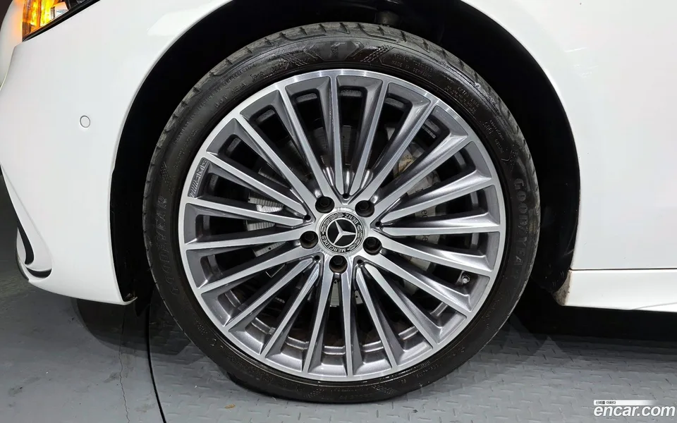 Mercedes-Benz C-Class C300 AMG Line 2022 — миниатюра 5