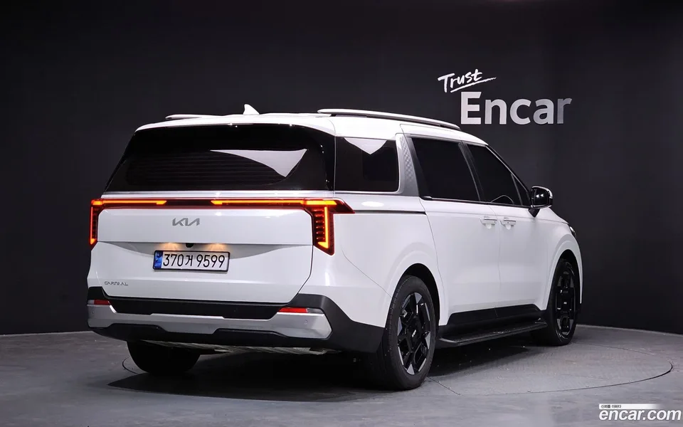 Kia Carnival 9 2024 — миниатюра 2