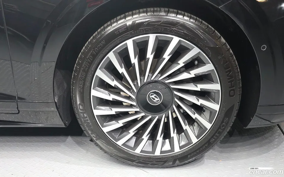 Hyundai Grandeur Hybrid 2023 — миниатюра 5