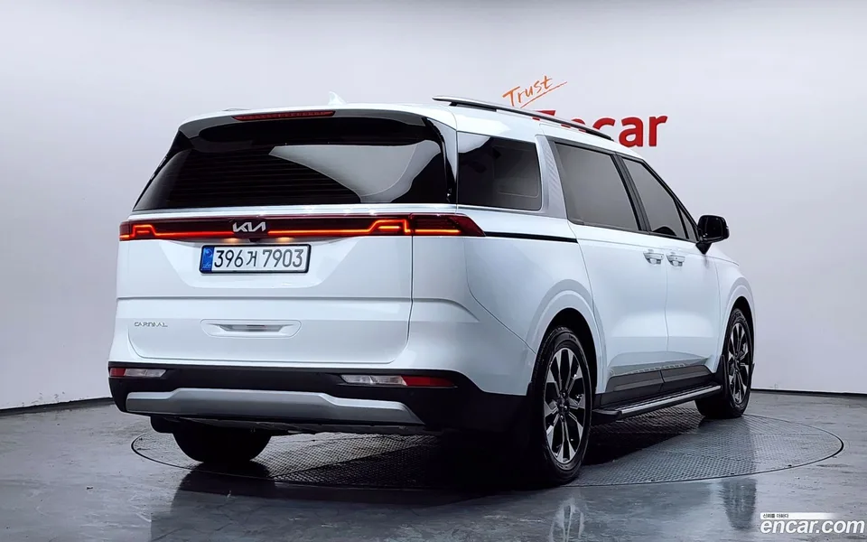 Kia Carnival 9 2022 — миниатюра 2
