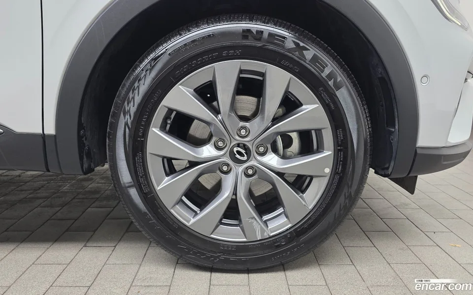 Renault Samsung XM3 (Arkana) 1.6 E-TECH RE 2023 — миниатюра 5