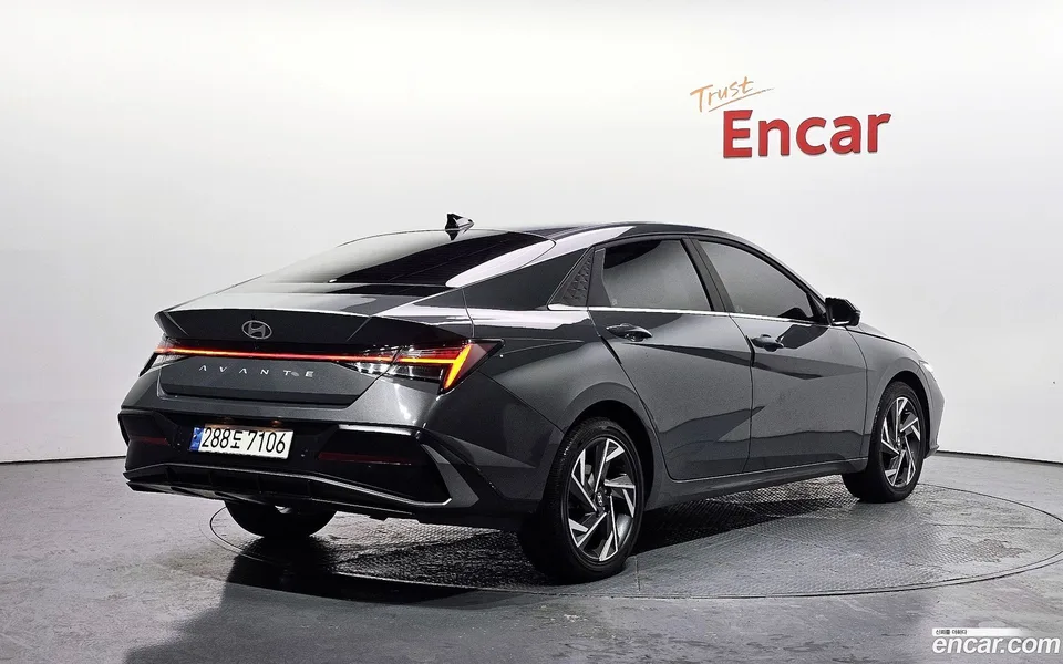 Hyundai Avante CN7 1.6 2024 — миниатюра 2