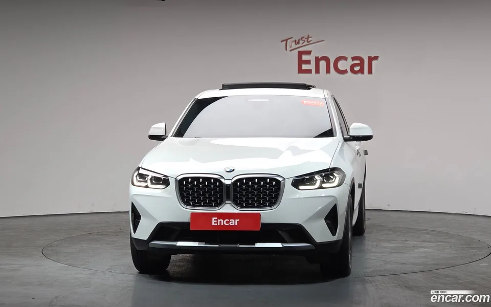 BMW X4 xDrive20i xLine 2022 — миниатюра 3