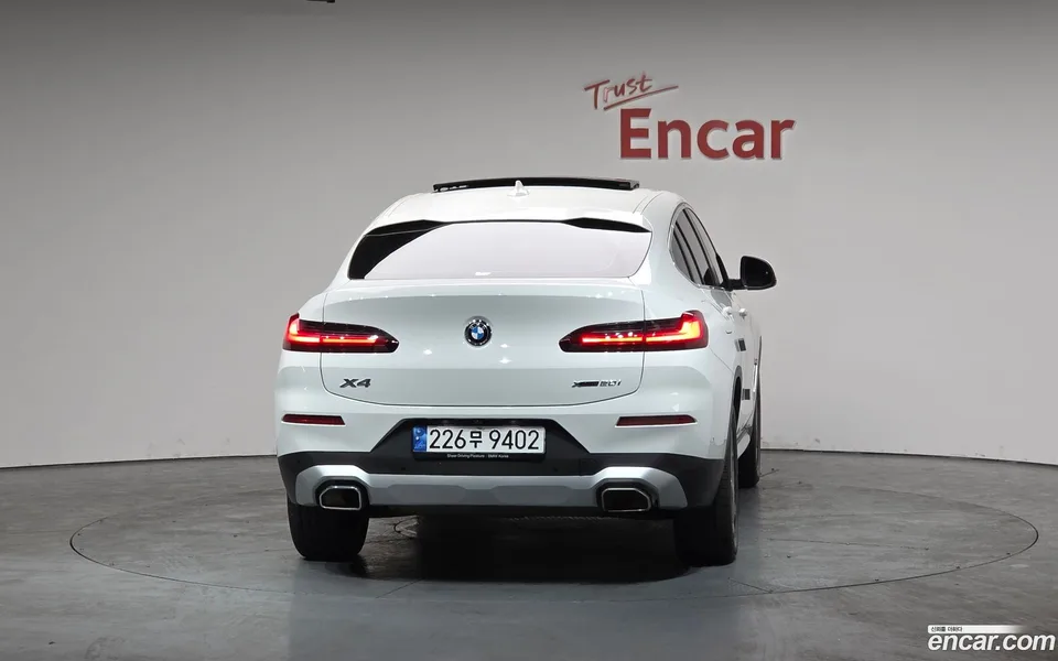 BMW X4 xDrive20i xLine 2022 — миниатюра 4