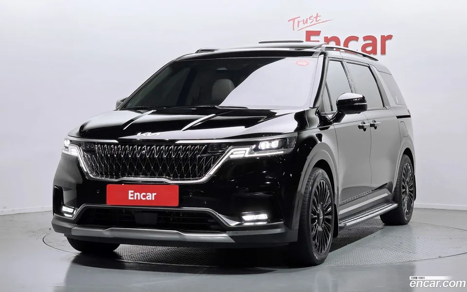 Kia Carnival 7 2023 — фото 1, купить с доставкой в Москву