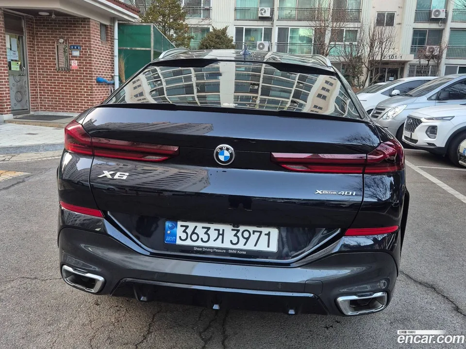 BMW X6 xDrive40i M 2023 — миниатюра 2